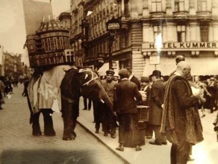 warenhaeuser_moderne_verkaufs_u_werbemethoden01_100195_bezirksmuseum07 Objekt-Nr. 100195, Moderne Verkaufs- und Werbemethoden 01